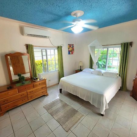 Green'S Palace Jamaica Oracabessa Eksteriør billede