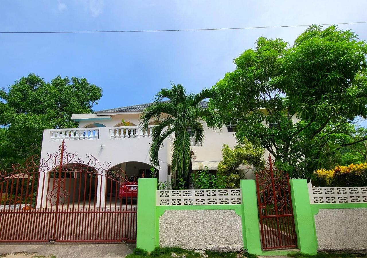 Green'S Palace Jamaica Oracabessa Eksteriør billede